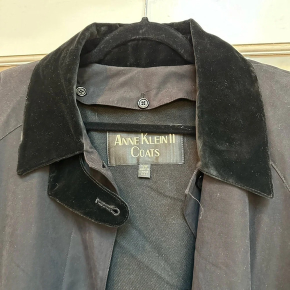 Vintage Anne Klein Black Wool Whimsigoth Velvet Trim Heavy Trench Coat Size 18W - Picture 2 of 9